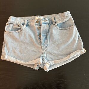 Light wash Jean shorts